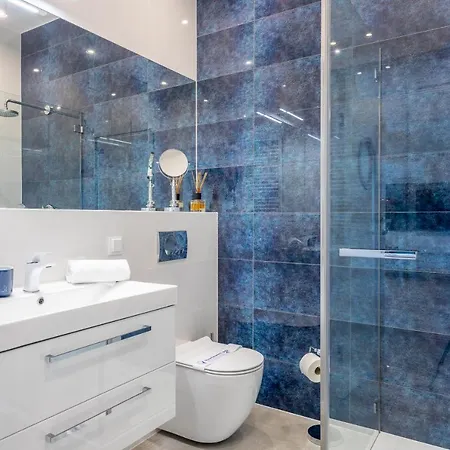 Ambria Platan Tower 아파트