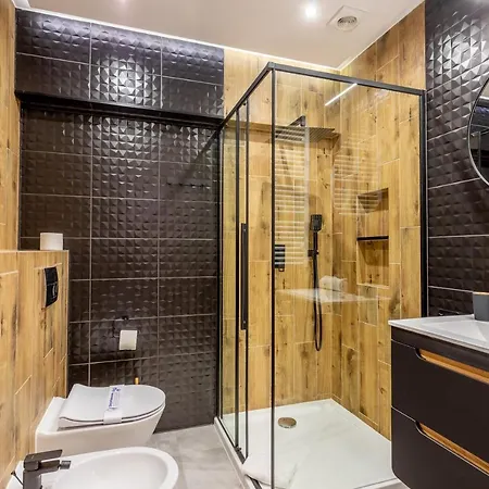 Ambria Platan Tower 아파트