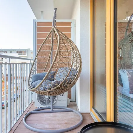 Ambria Platan Tower 아파트