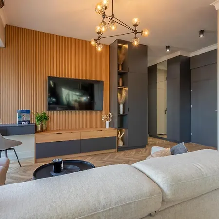 Ambria Platan Tower *