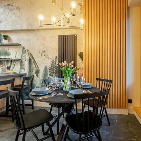 Ambria Platan Tower *