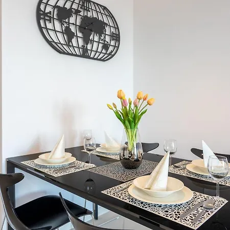 아파트 Ambria Platan Tower 슈비노우이스쳬