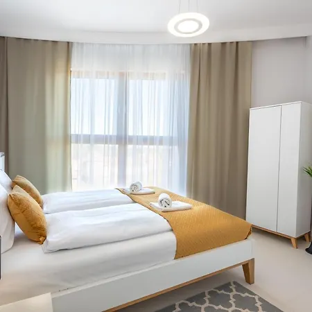 아파트 Ambria Platan Tower *