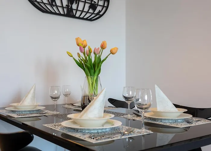 Ambria Platan Tower Apartment